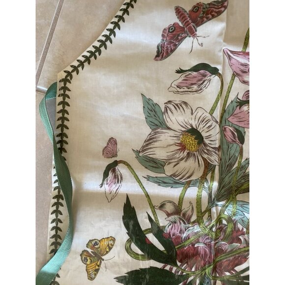 Portmeirion Botanic Garden Christmas Rose PVC Wipeable Apron - Picture 6 of 11